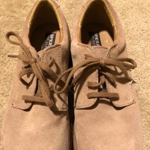 Sperry Big Kids' Tevin Dress Shoes in tan suede size youth 6M